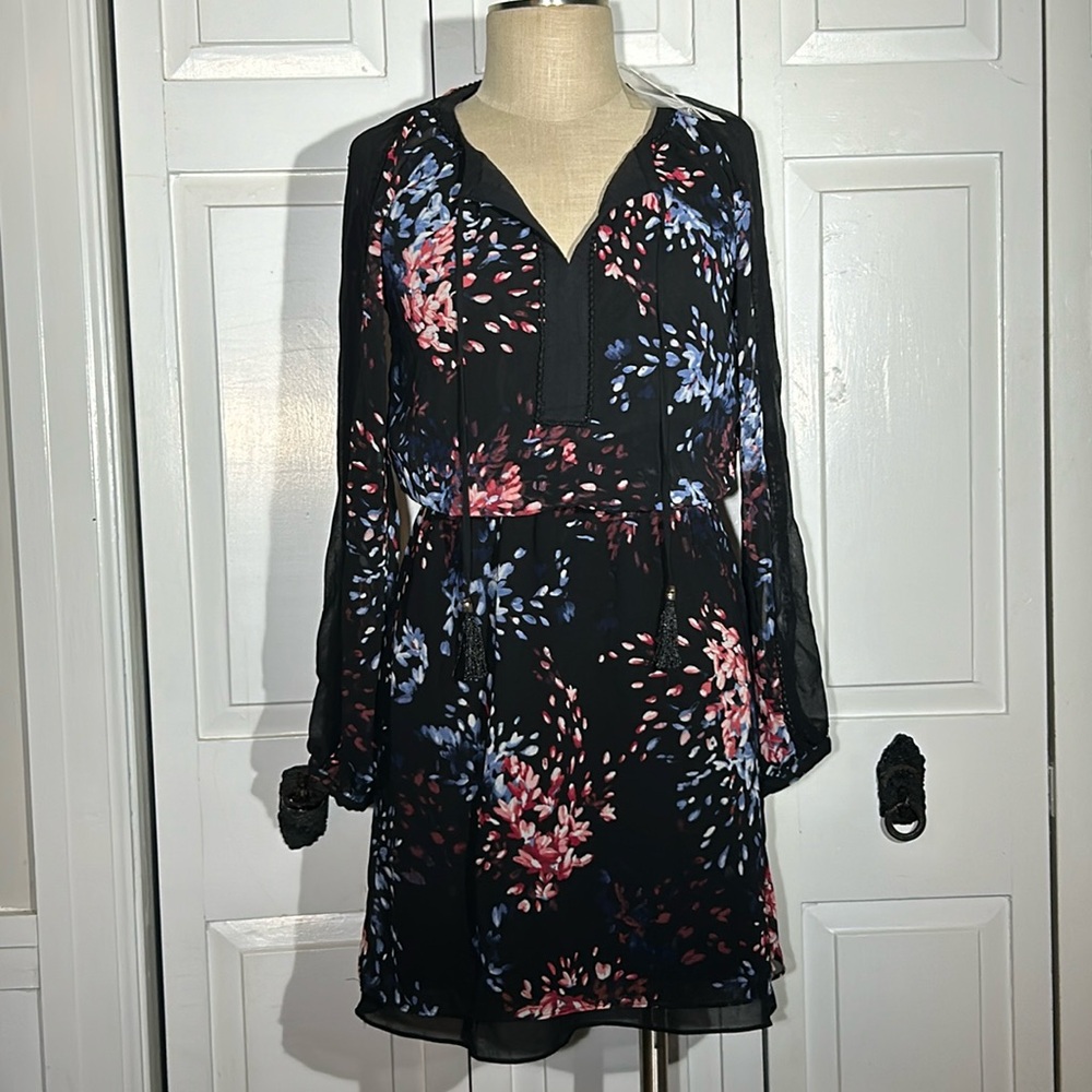NWT White House Black Market Size 00 Black Pink & Blue Floral Chiffon Dress
